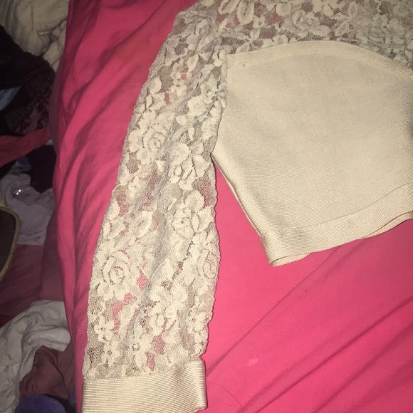 White cream crop top - Picture 2 of 3